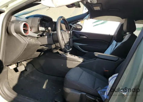 2024 Chevrolet Trax 1Rs z USA, uszkodzony, nr VIN KL77LGE2XRC136377